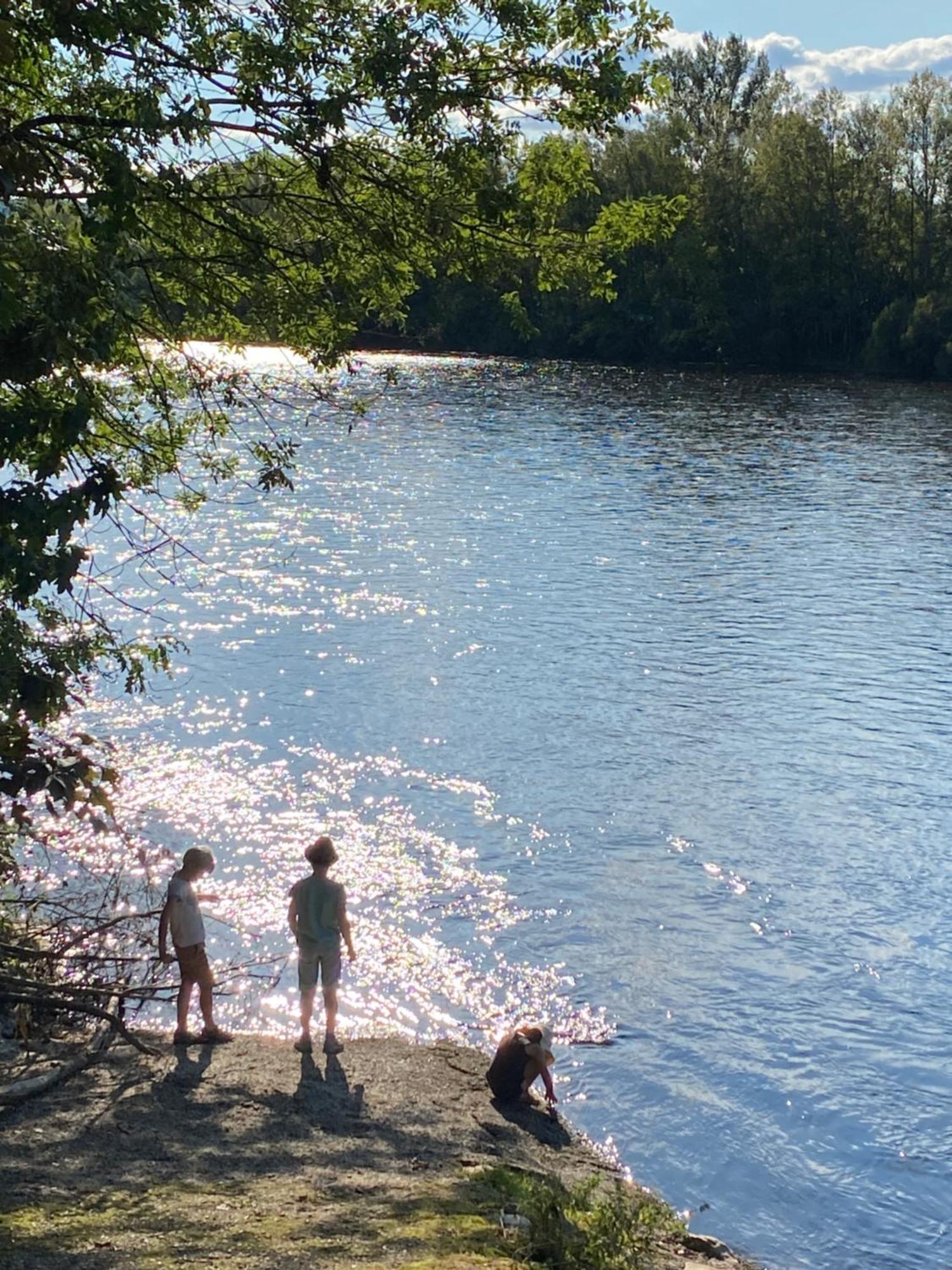 Vila Sfeervol Vakantiehuis Op Landgoed Aan De Dordogne Prudhomat Exteriér fotografie