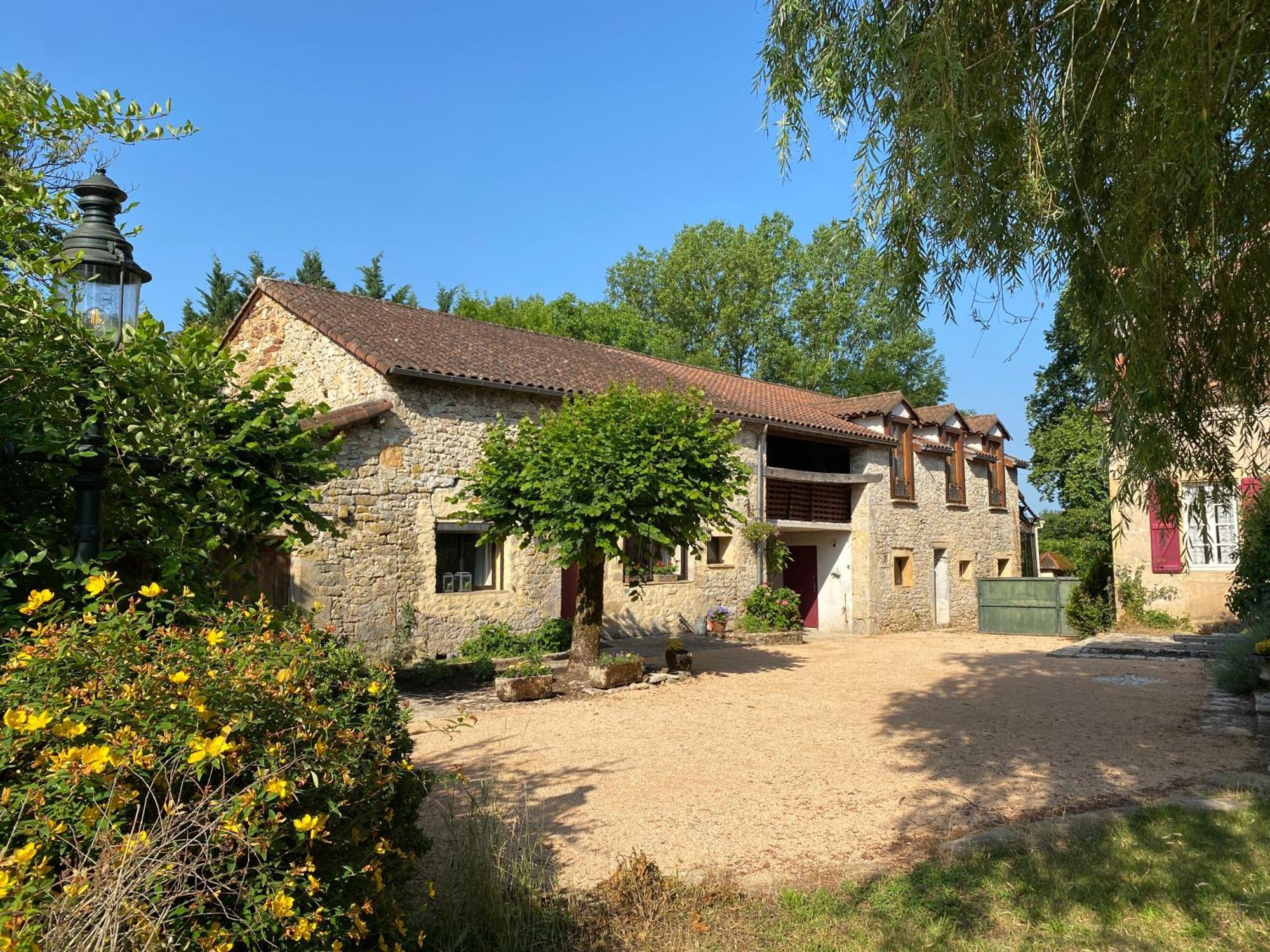 Vila Sfeervol Vakantiehuis Op Landgoed Aan De Dordogne Prudhomat Exteriér fotografie